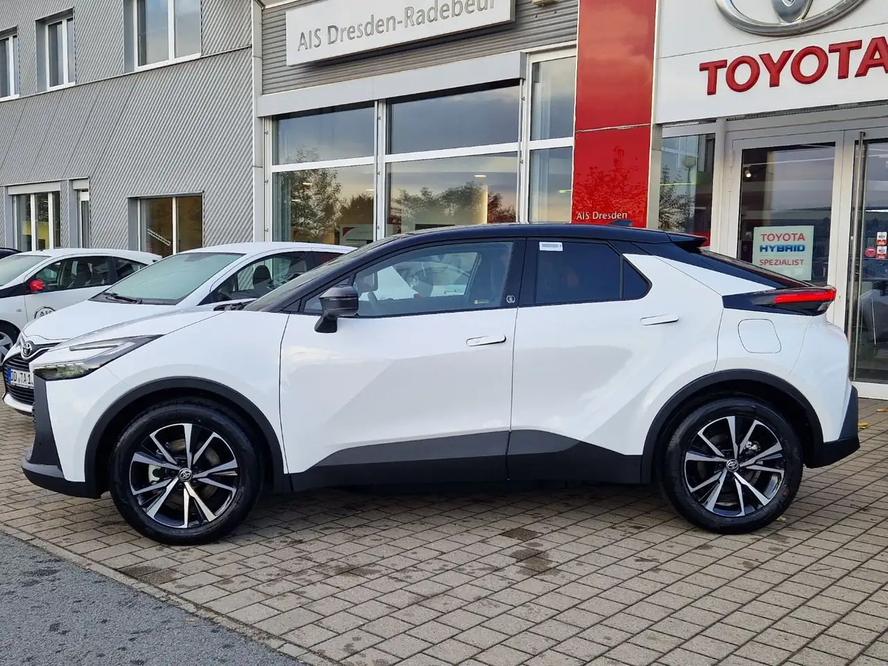 Toyota C-HR 2,0 Hybrid Plug-In 4x2 Teamplayer 5