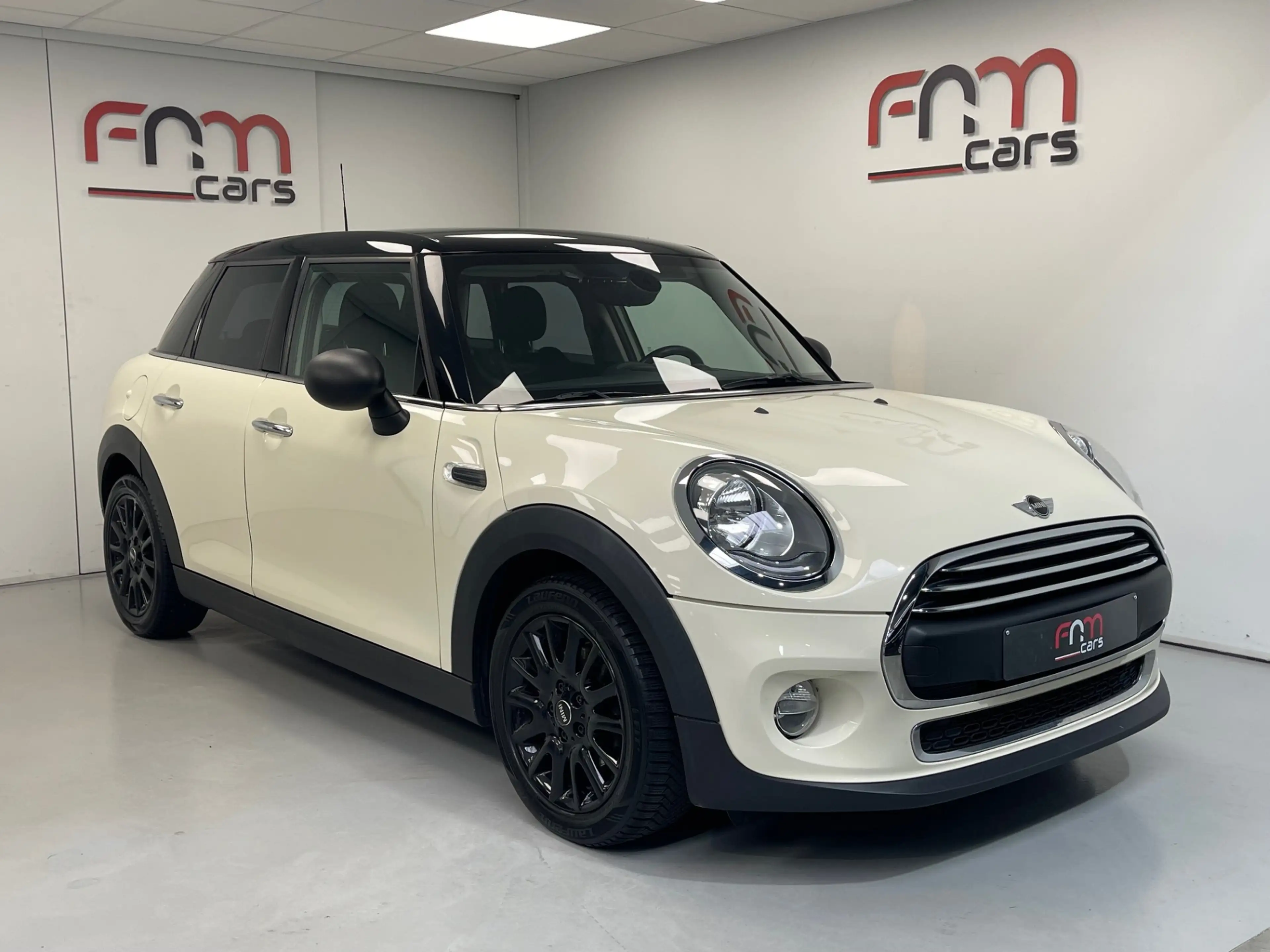 MINI One D 1.5 D One bwj2015 euro6b Cruise Pdc Garantie