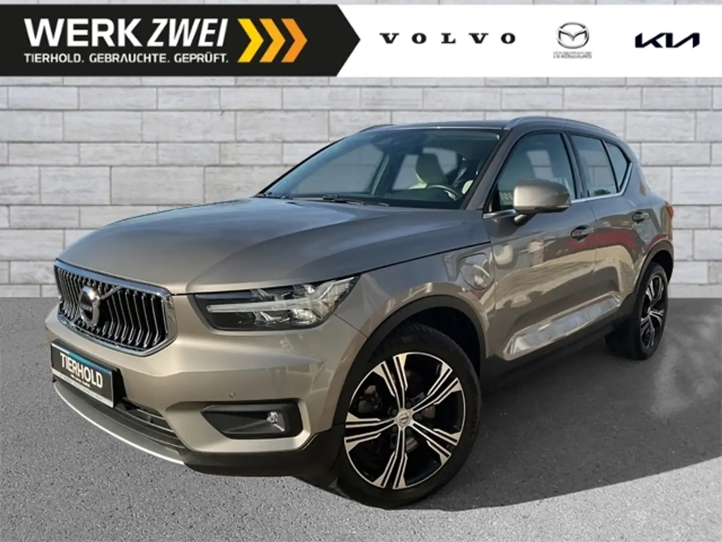 Volvo XC40 T5 Inscription Plug-In 2WD LEDER Kamera Nav Grau - 1