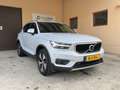 Volvo XC40 2.0 D3 MOMENTUM 150CV Blanc - thumbnail 1