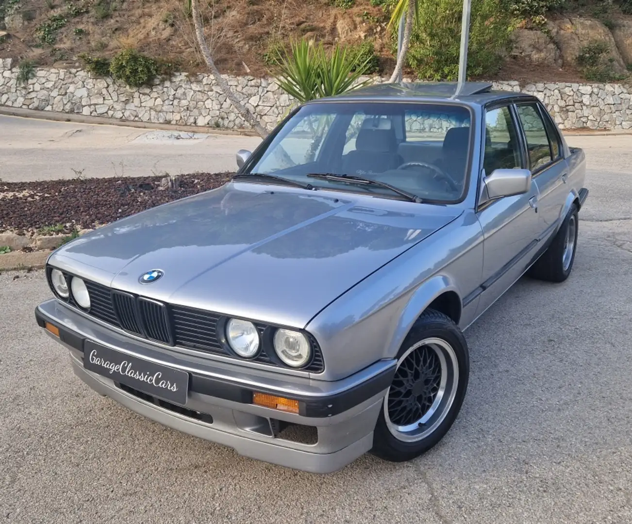BMW 324 td Gris - 1