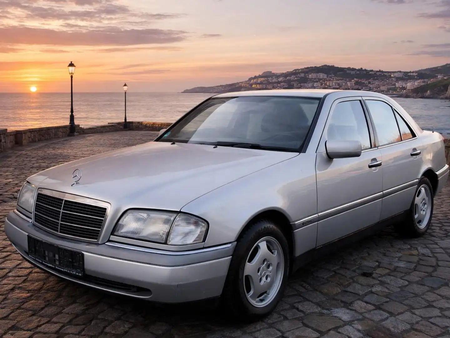 Mercedes-Benz C 180 2.Hand.156610km. Oldtimer(in2Jahren). 30 Jahre! Silber - 1