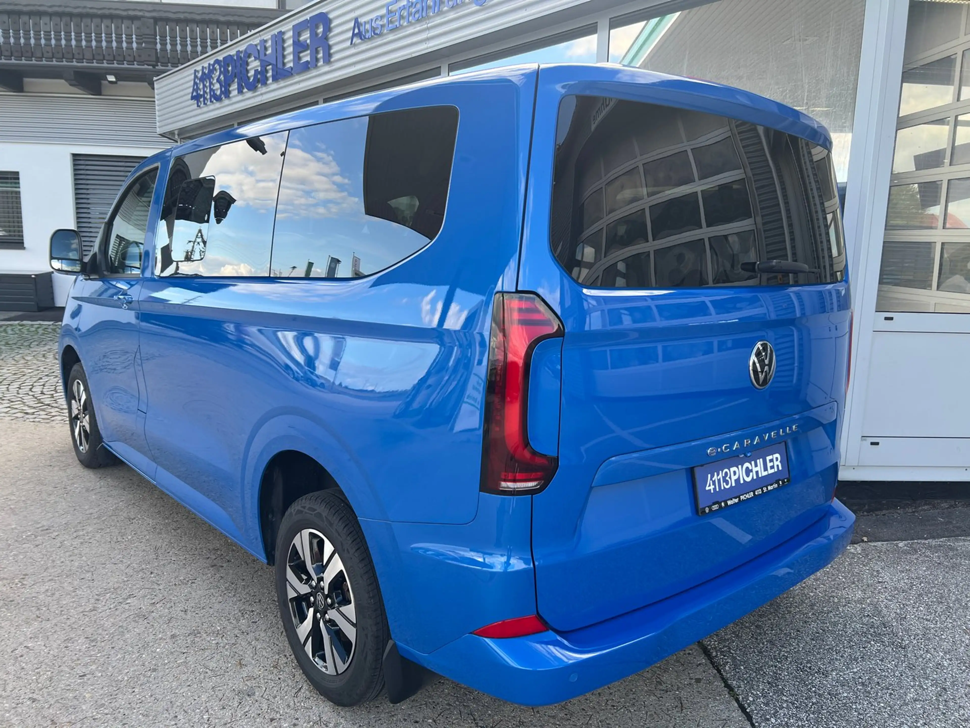 Volkswagen T7 Caravelle VW e-Transporter T7 Caravelle Life KR — photo 4