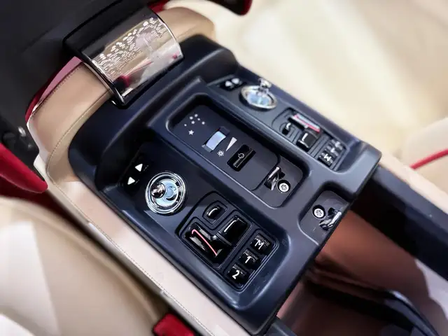 Rolls-Royce Phantom Coupe Coachline Chardonnay Metallic Bespoke Spec Ansicht 42