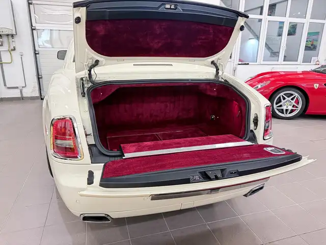 Rolls-Royce Phantom Coupe Coachline Chardonnay Metallic Bespoke Spec Ansicht 15