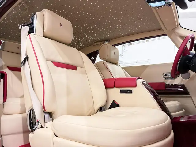 Rolls-Royce Phantom Coupe Coachline Chardonnay Metallic Bespoke Spec Ansicht 28