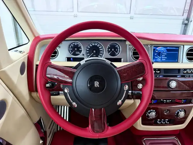 Rolls-Royce Phantom Coupe Coachline Chardonnay Metallic Bespoke Spec Ansicht 33