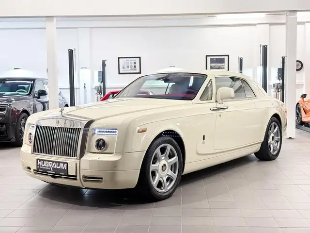 Rolls-Royce Phantom Coupe Coachline Chardonnay Metallic Bespoke Spec Ansicht 2