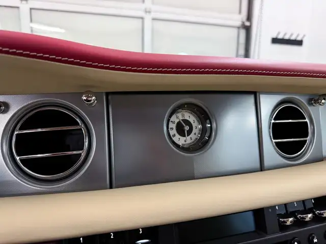 Rolls-Royce Phantom Coupe Coachline Chardonnay Metallic Bespoke Spec Ansicht 45