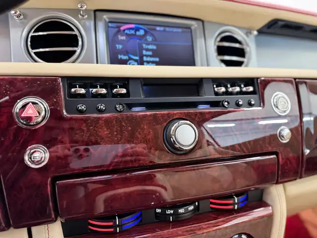 Rolls-Royce Phantom Coupe Coachline Chardonnay Metallic Bespoke Spec Ansicht 37