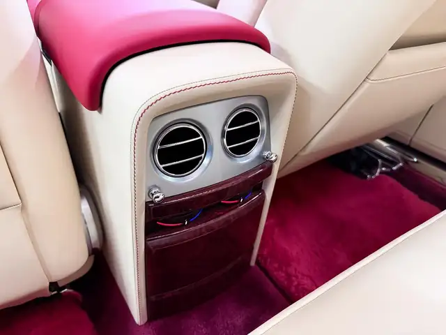 Rolls-Royce Phantom Coupe Coachline Chardonnay Metallic Bespoke Spec Ansicht 43