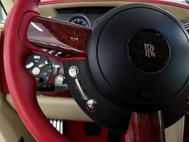 Rolls-Royce Phantom Coupe Coachline Chardonnay Metallic Bespoke Spec Ansicht 34