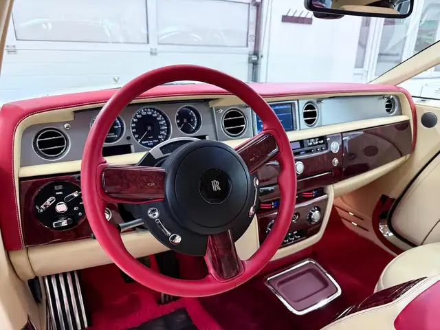 Rolls-Royce Phantom Coupe Coachline Chardonnay Metallic Bespoke Spec Ansicht 22