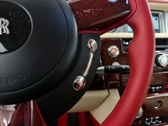 Rolls-Royce Phantom Coupe Coachline Chardonnay Metallic Bespoke Spec Ansicht 35