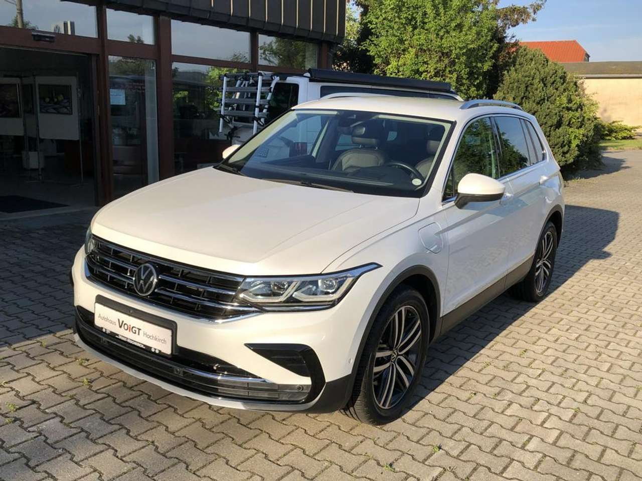 Volkswagen Tiguan 2021 — Elegance eHybrid 1.4 TSI VOLL NAV HEAD-UP AHK u.v.