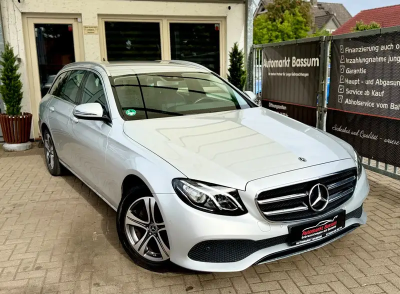 MERCEDES-BENZ Clasa E