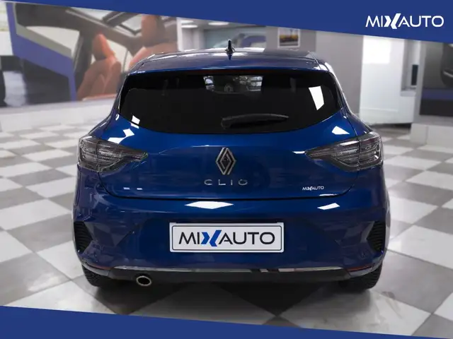 Renault Clio view 4