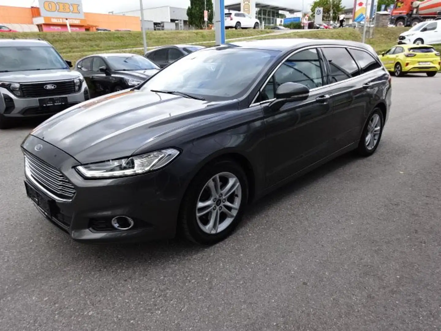 Ford Mondeo Titanium Grau - 2