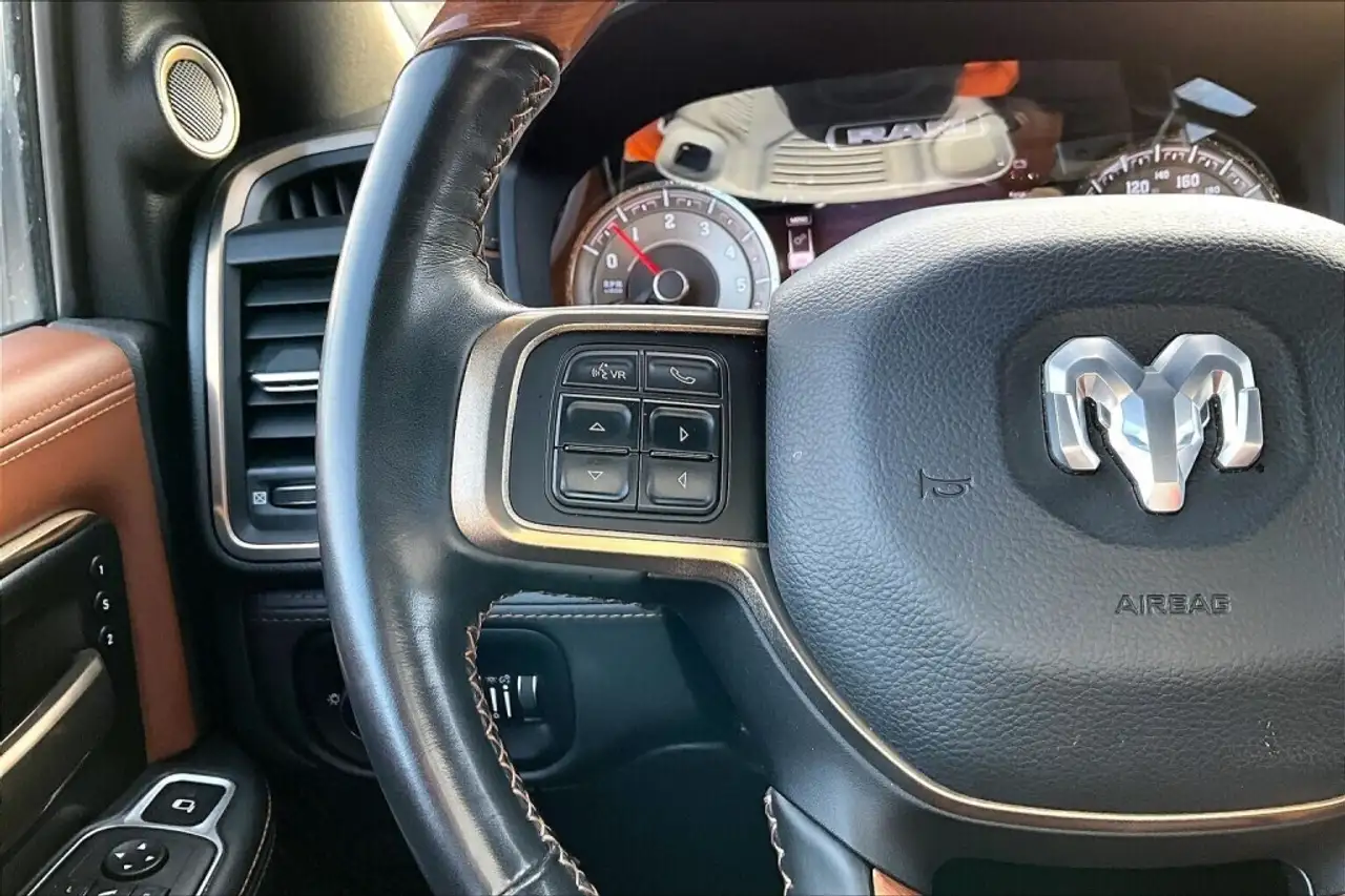 RAM 3500 снимка RAM 3500