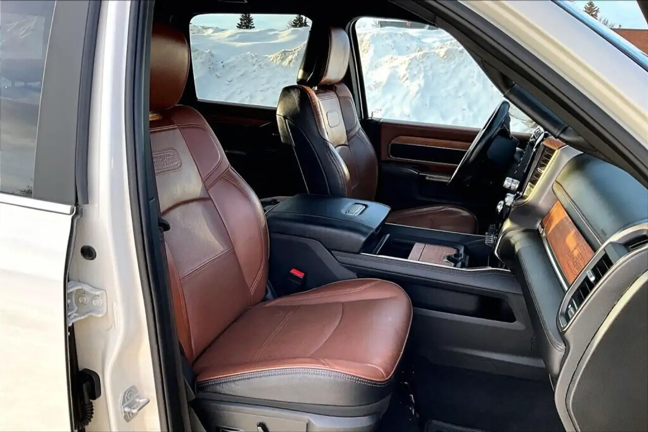RAM 3500 снимка RAM 3500