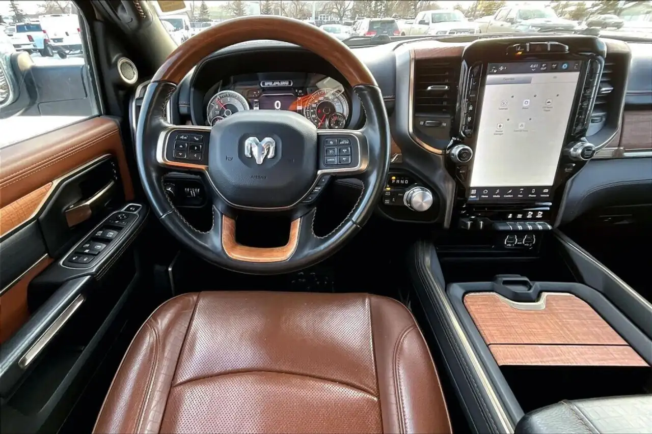 RAM 3500 снимка RAM 3500