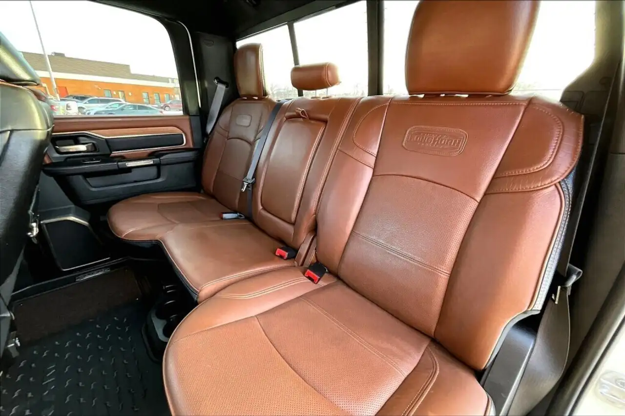 RAM 3500 снимка RAM 3500