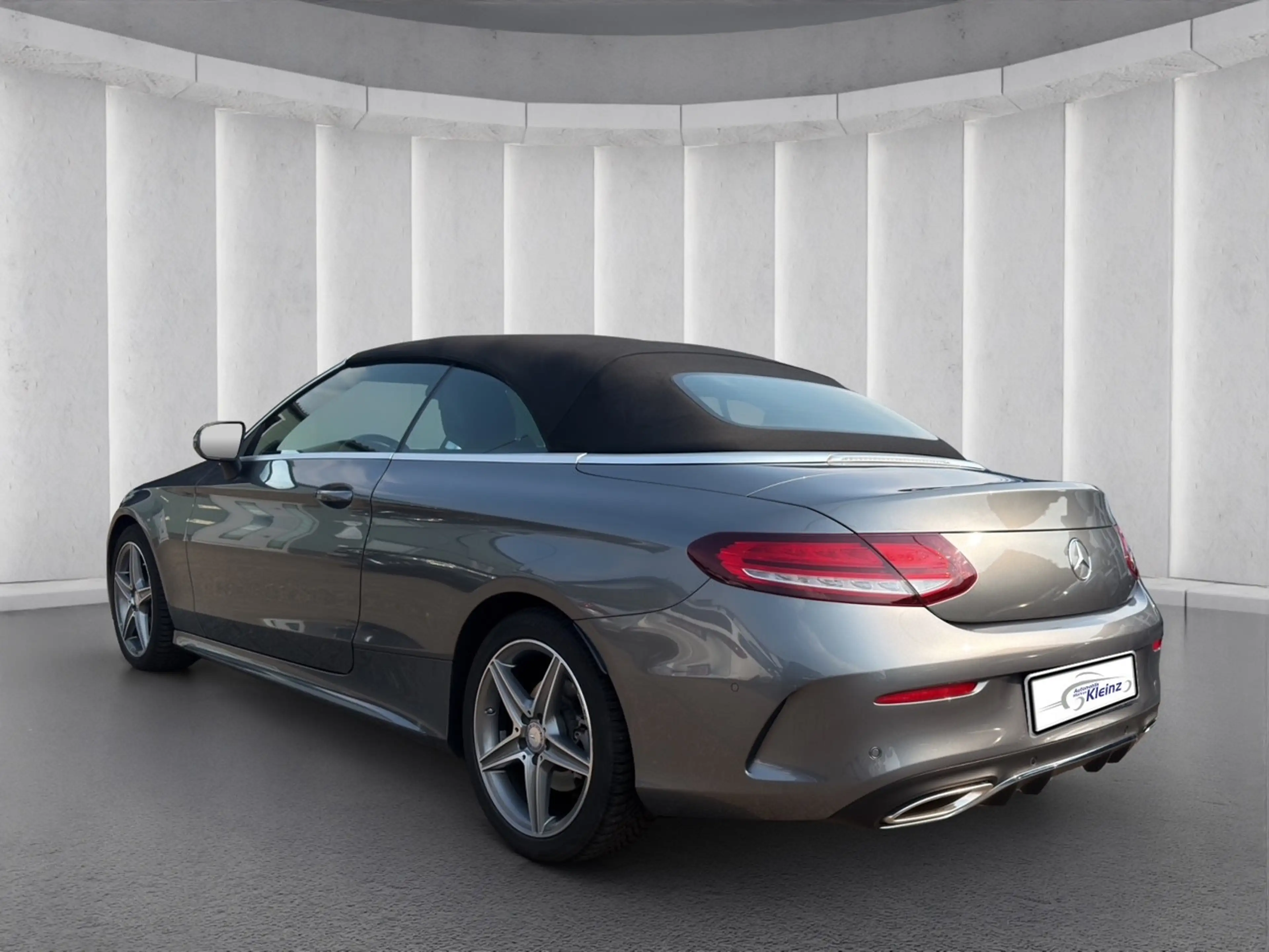 Mercedes-Benz C 200 CABRIO+AMG+CARPLAY+R-KAMERA+TOTWINKEL+LED — photo 2