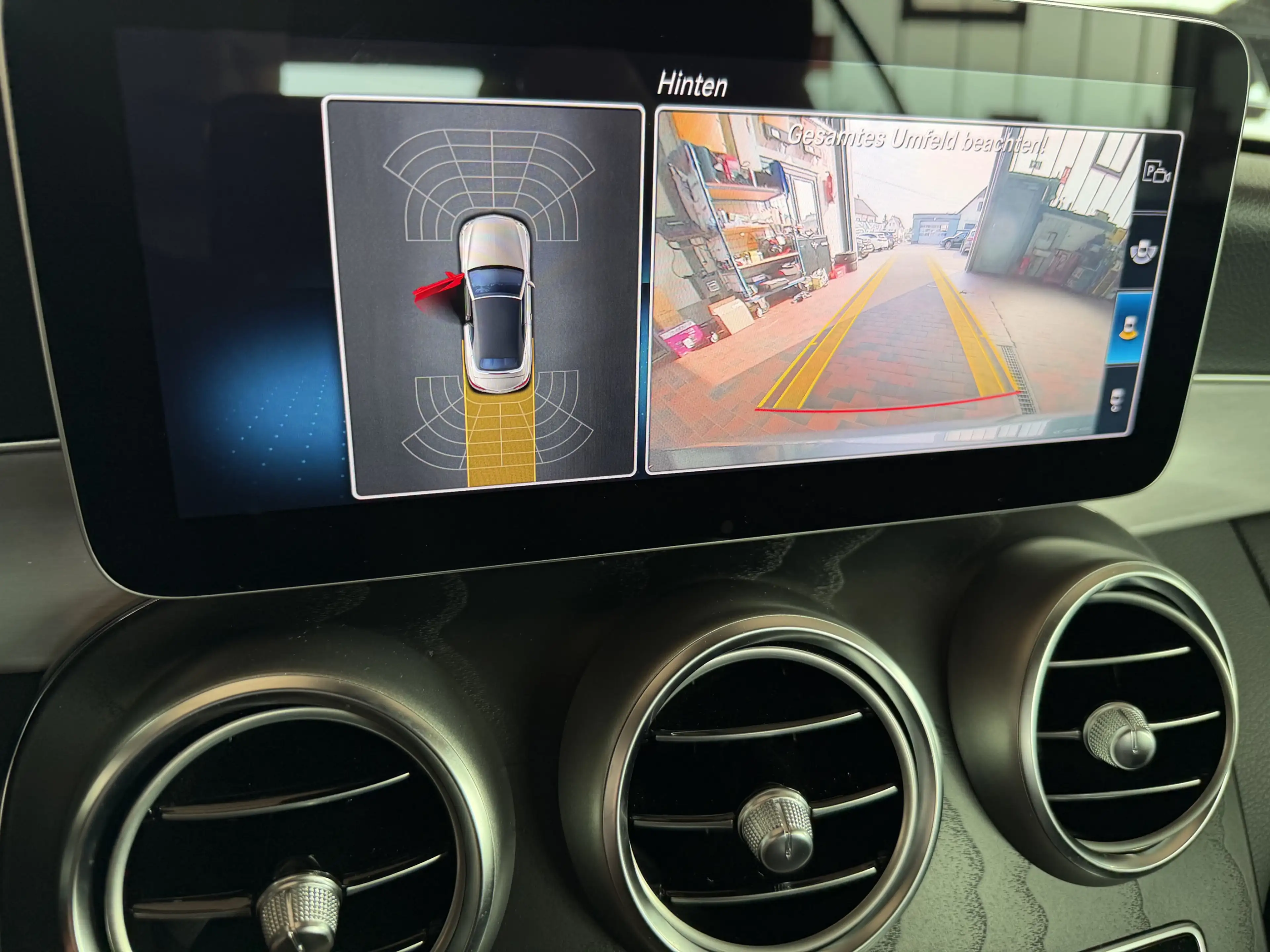 Mercedes-Benz C 200 CABRIO+AMG+CARPLAY+R-KAMERA+TOTWINKEL+LED — photo 13