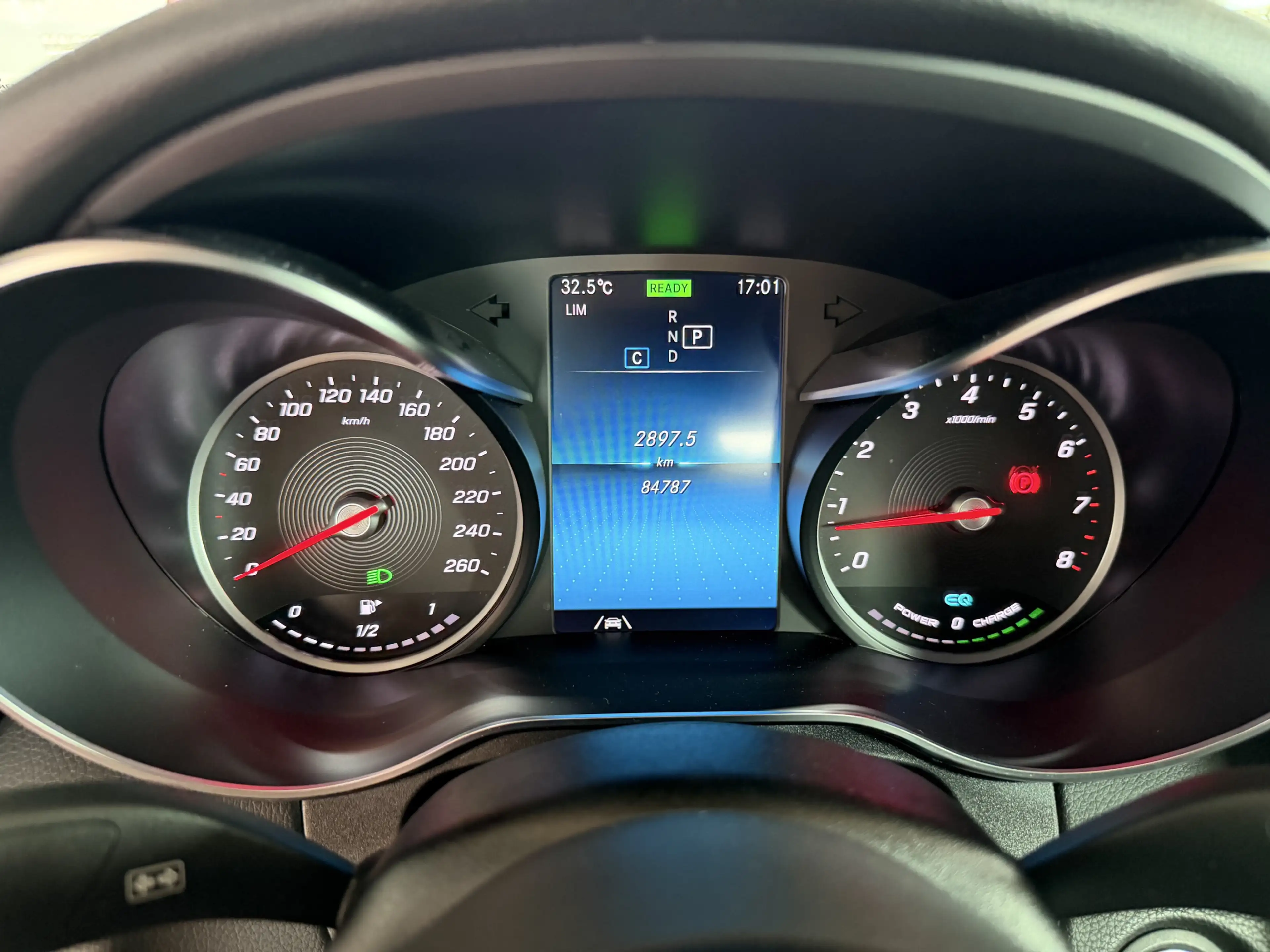 Mercedes-Benz C 200 CABRIO+AMG+CARPLAY+R-KAMERA+TOTWINKEL+LED — photo 9