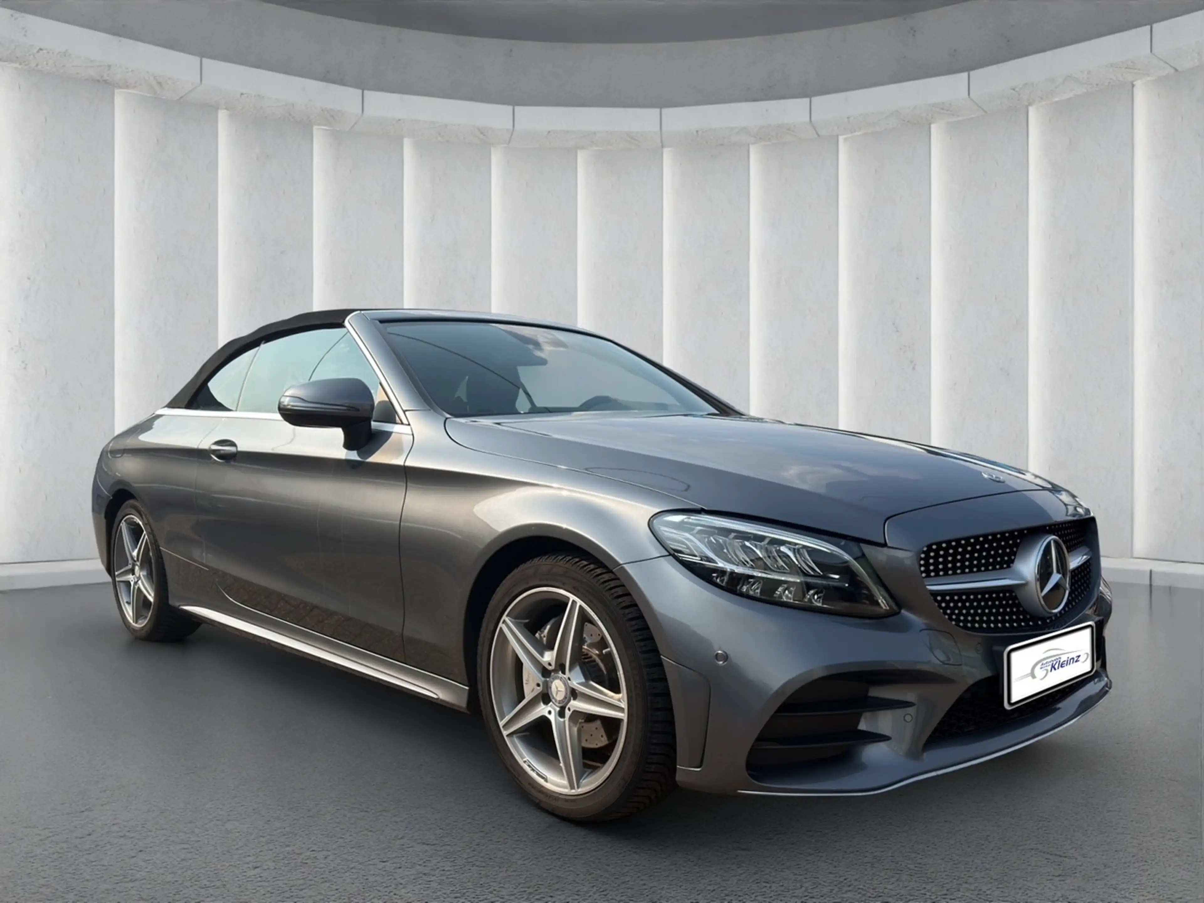 Mercedes-Benz C 200 CABRIO+AMG+CARPLAY+R-KAMERA+TOTWINKEL+LED — photo 4