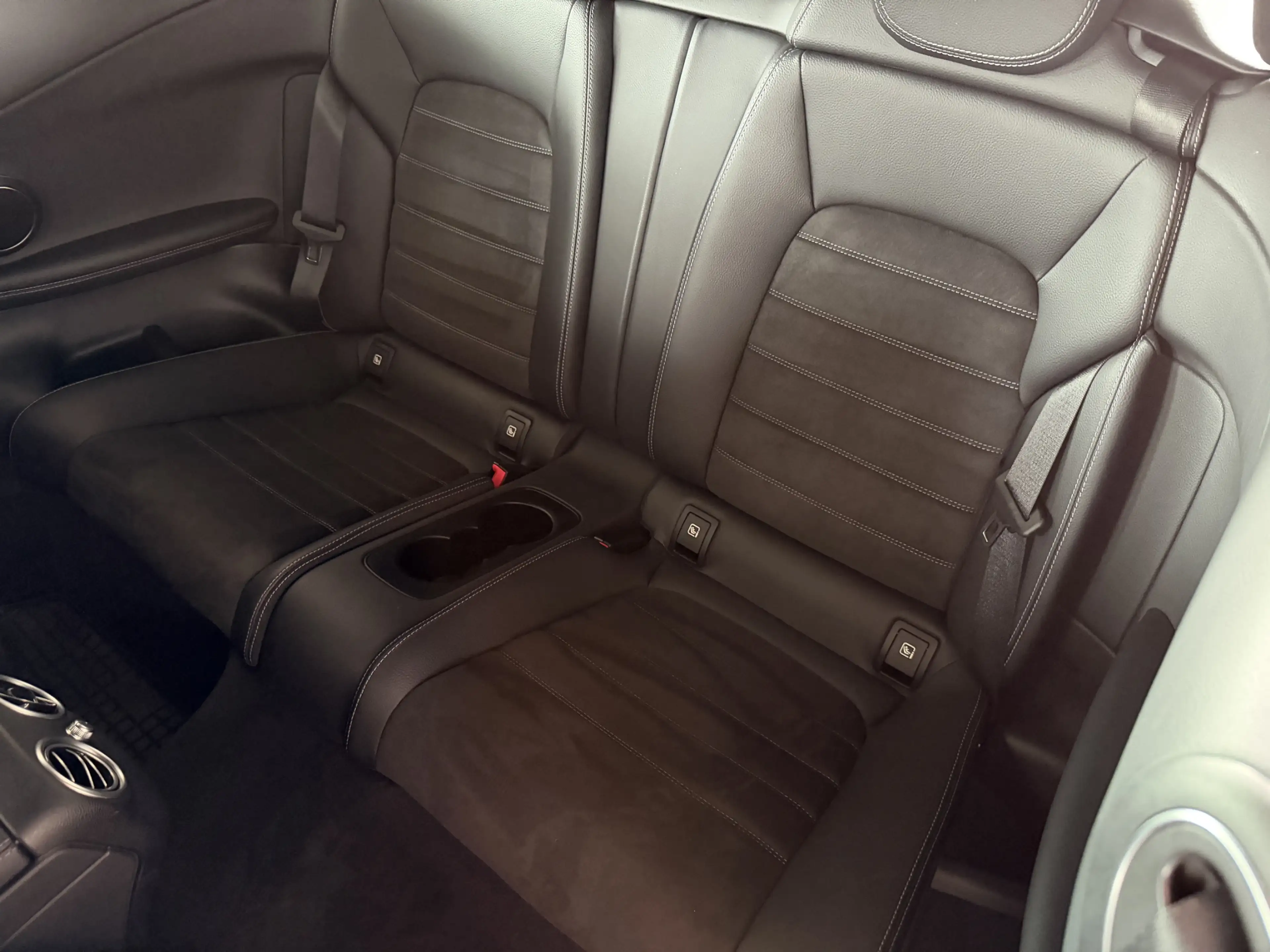 Mercedes-Benz C 200 CABRIO+AMG+CARPLAY+R-KAMERA+TOTWINKEL+LED — photo 7