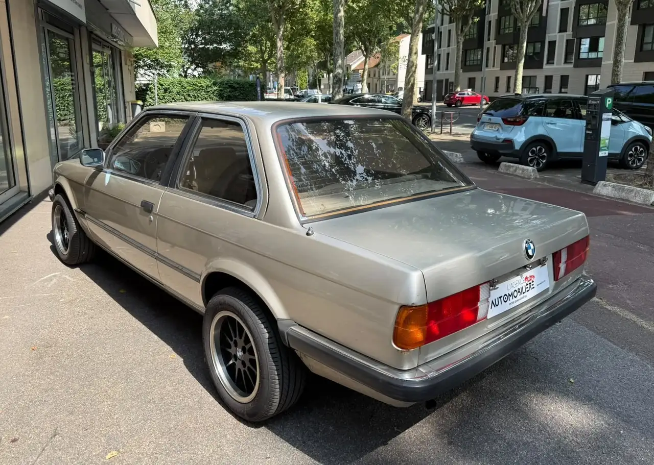 BMW 316 E30 COUPE 318i 1.8 i 105cv -BOITE AUTOMATIQUE-TOIT OUVRANT, foto 4