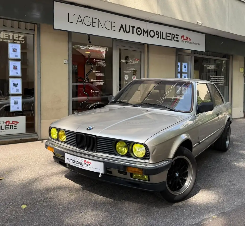 BMW 316 E30 COUPE 318i 1.8 i 105cv -BOITE AUTOMATIQUE-TOIT OUVRANT, foto 1