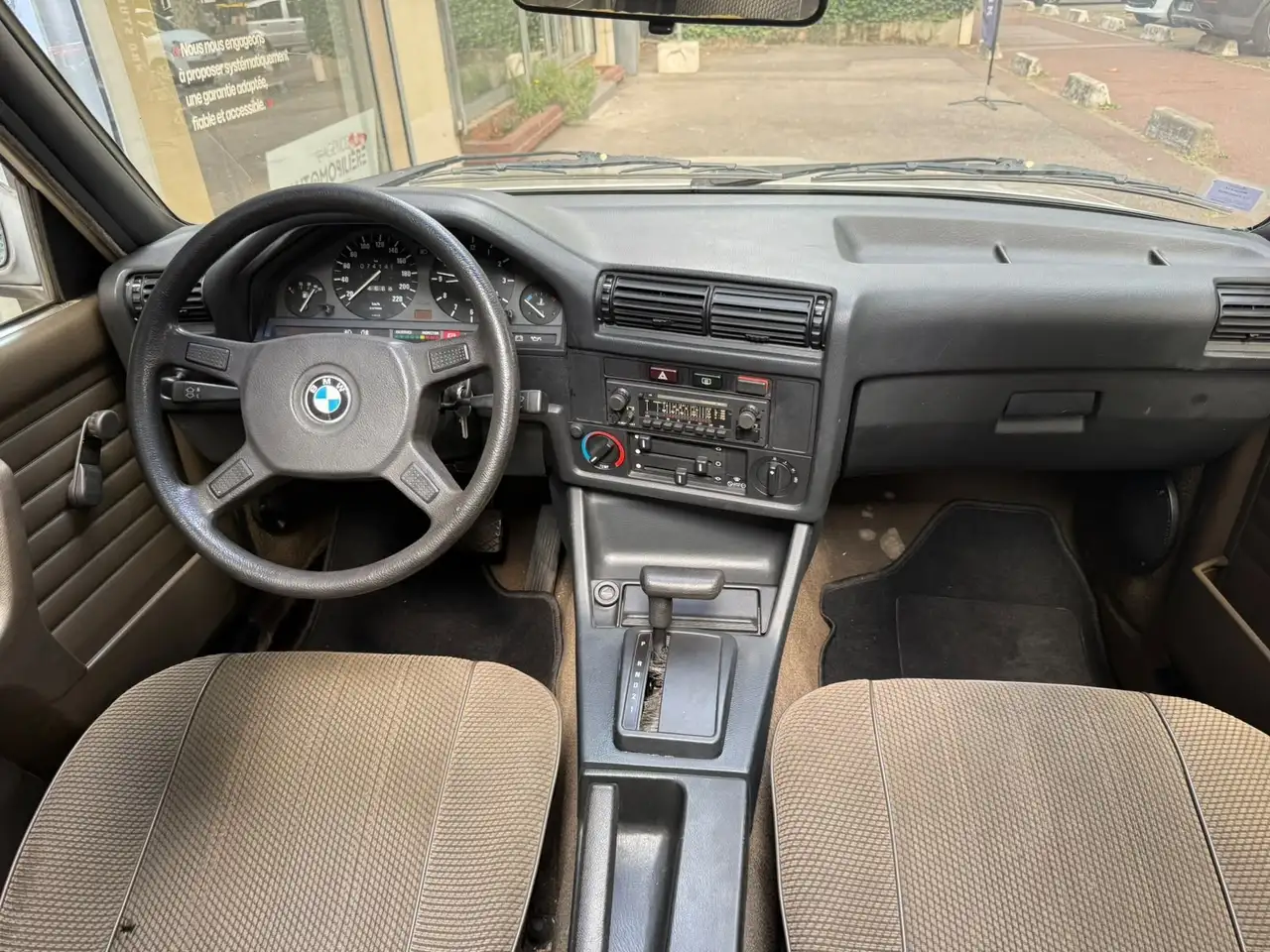 BMW 316 E30 COUPE 318i 1.8 i 105cv -BOITE AUTOMATIQUE-TOIT OUVRANT, foto 9