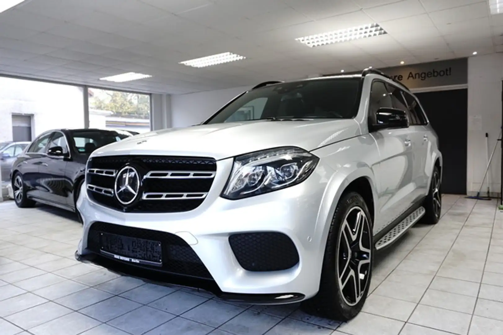 Mercedes-Benz GLS 350 d AMG ACC PANO HUD St.Hzg B&O NIGHT 7Stz Plateado - 2