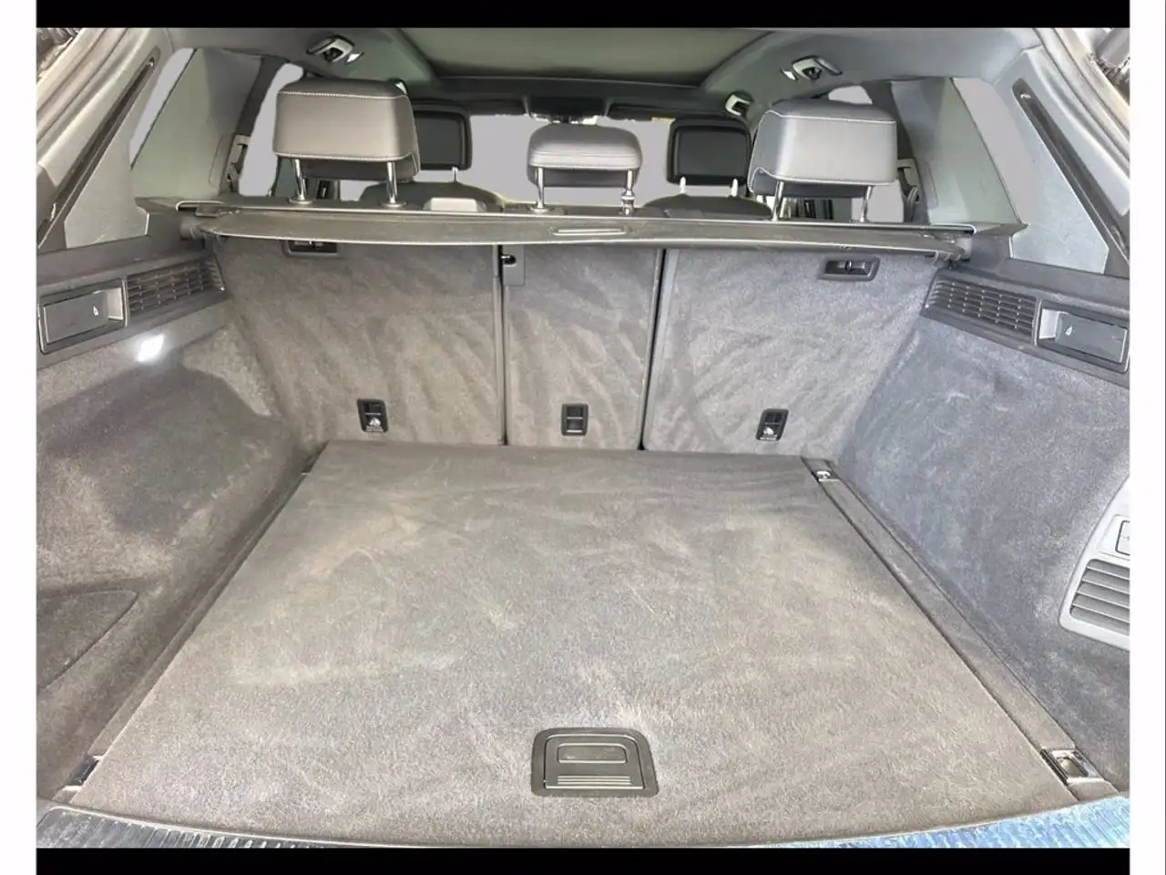 Volkswagen Touareg 3.0 v6 tdi scr r-line 231cv auto 11