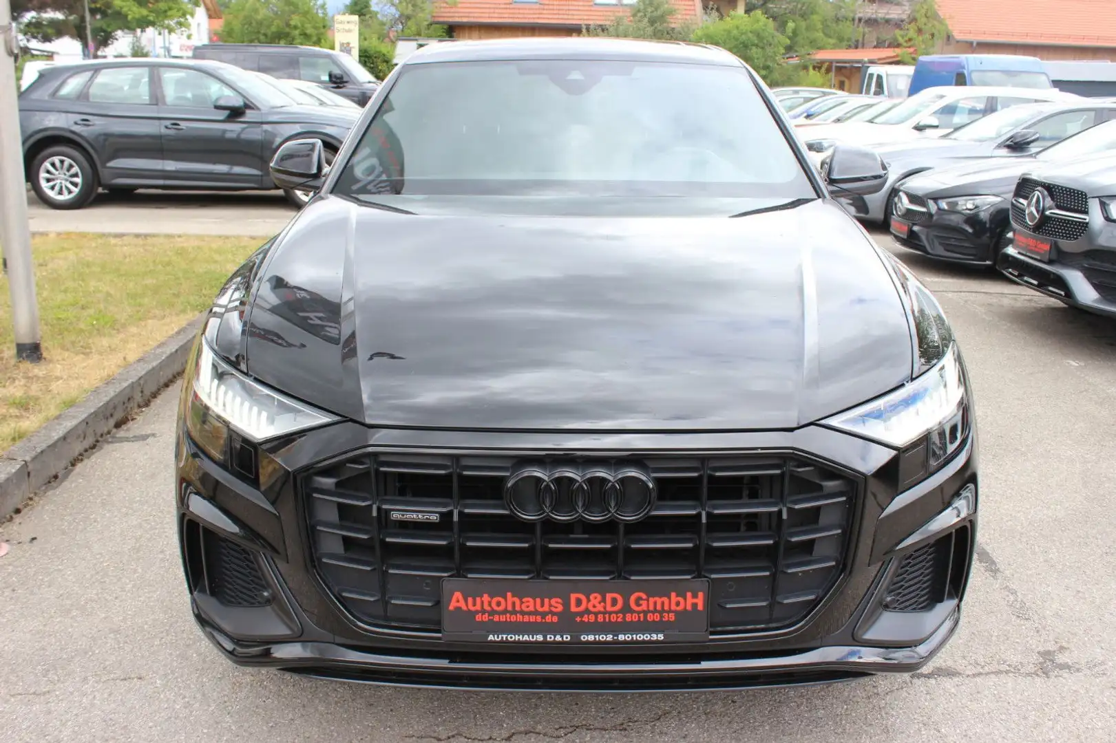 Audi Q8 50 TDI quattro S-Line Schwarz - 2