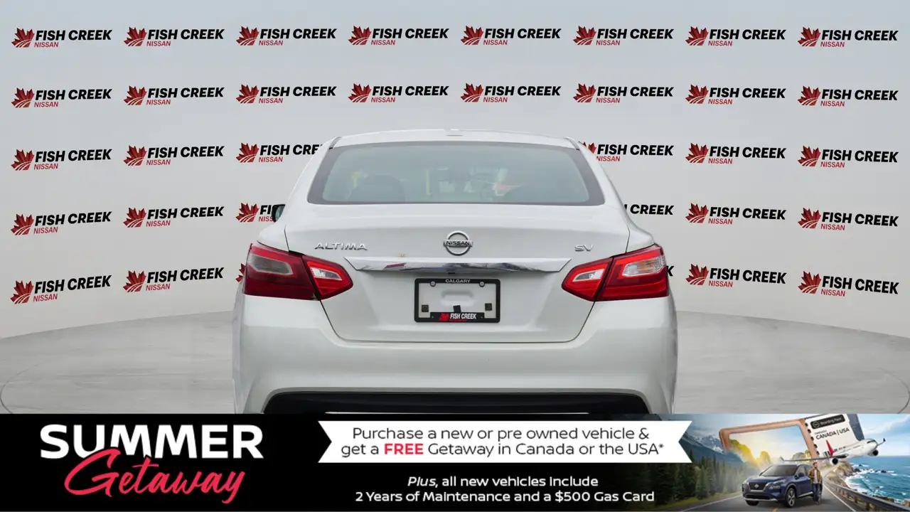 Nissan Altima снимка Nissan Altima