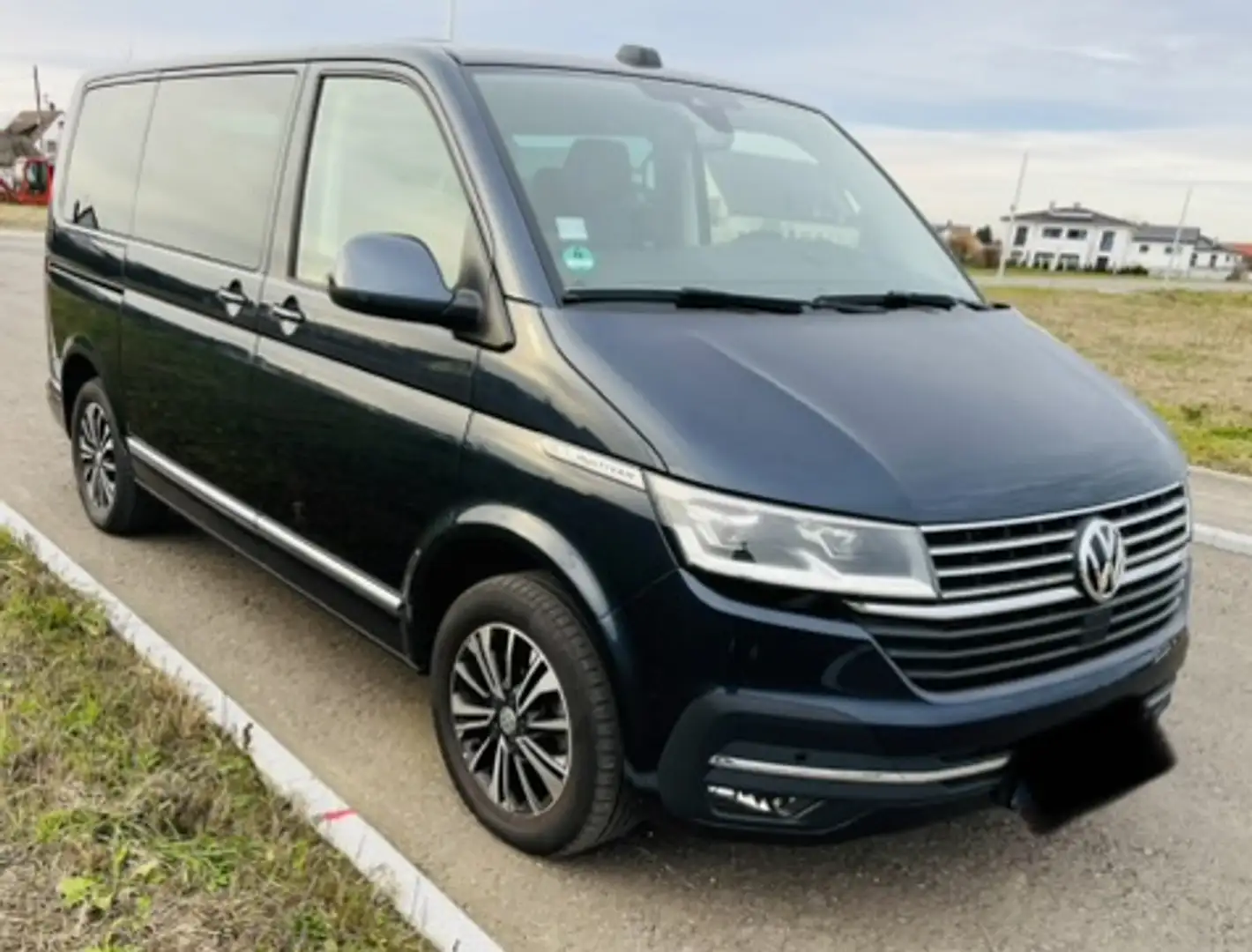 Volkswagen T6.1 Multivan Generation Six AHK LED Scheinwerfer Navi Standheizung Alcantara Sitze Blau - 1