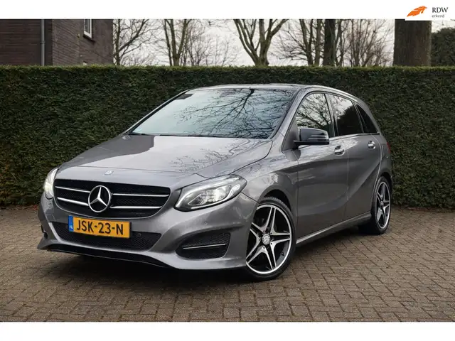 Mercedes-Benz B 200 | AMG Night Edition | Dealeronderhouden |
