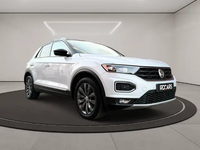 Volkswagen T-Roc view 4