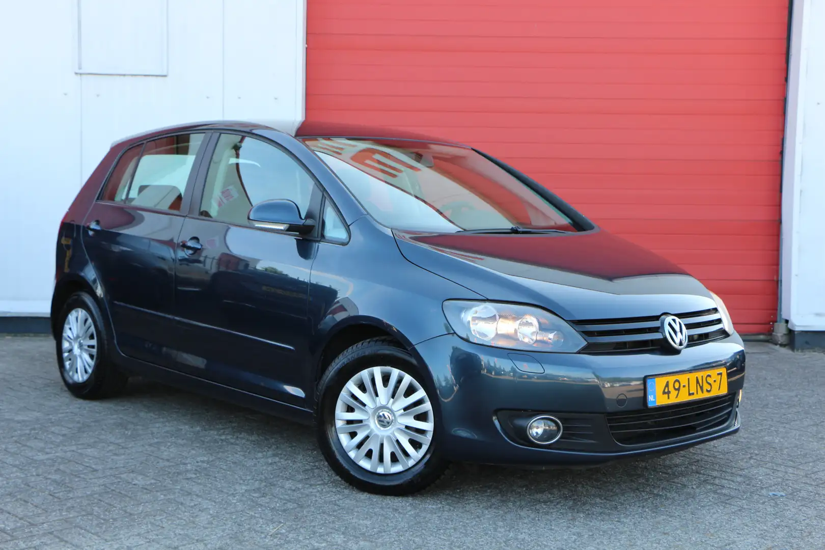 Volkswagen Golf Plus 1.4 TSI 122pk Trendline Grijs - 2