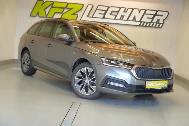 Skoda Octavia view 3