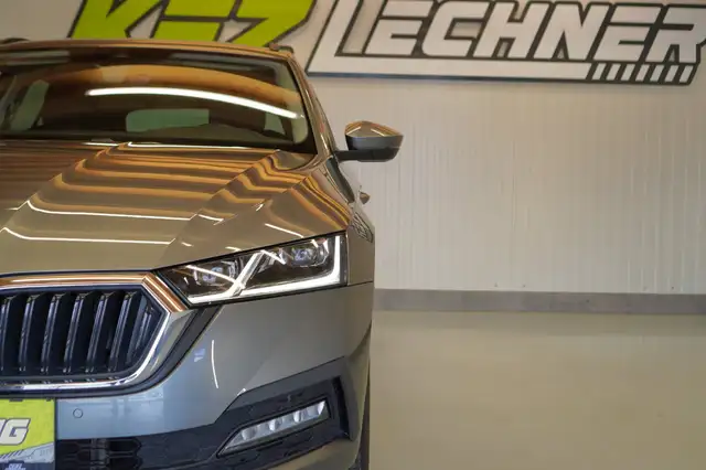 Skoda Octavia view 8