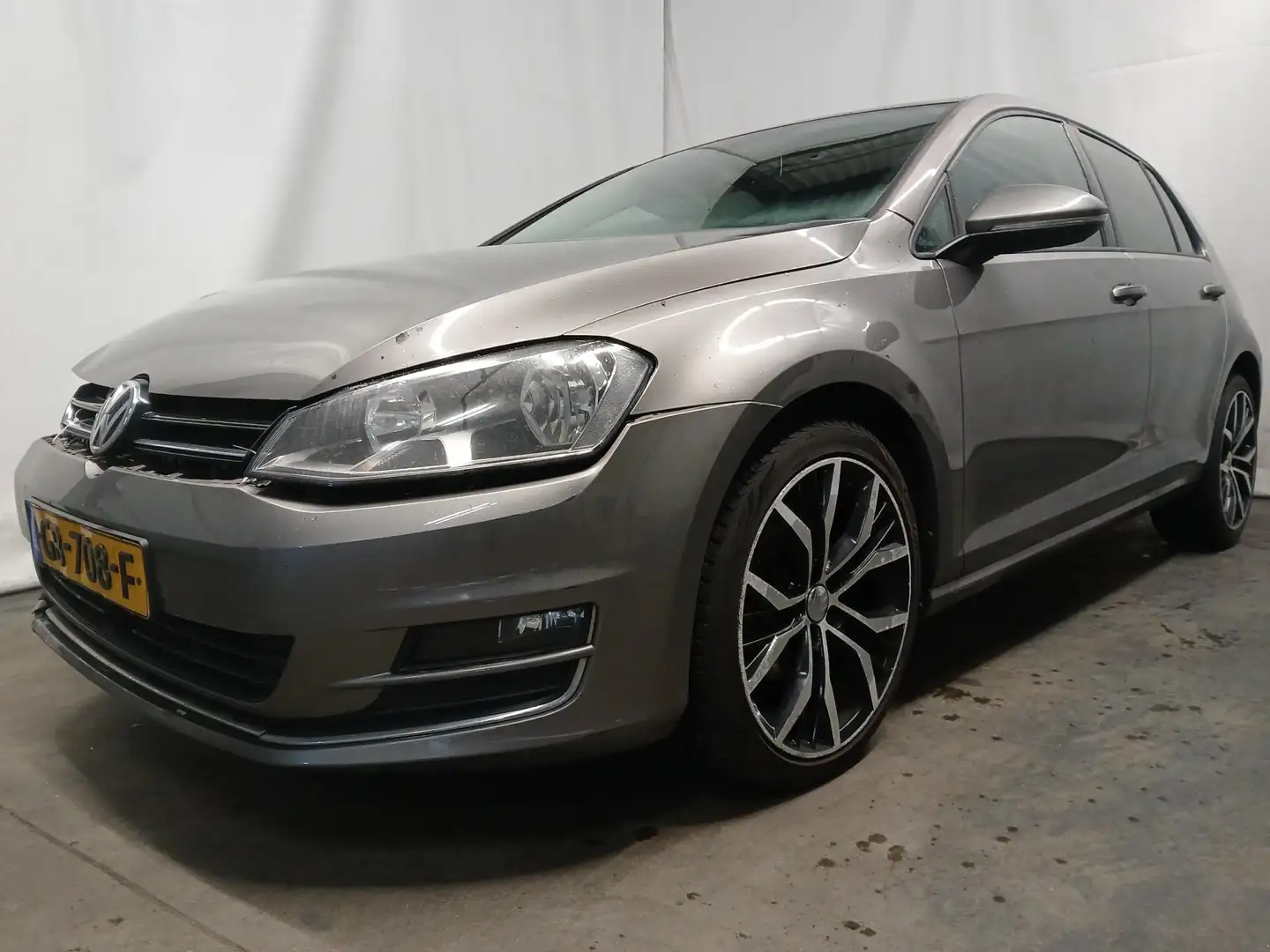 Volkswagen Golf 1.6 TDI Highline - Frontschade - Airbag Defect Grijs - 2