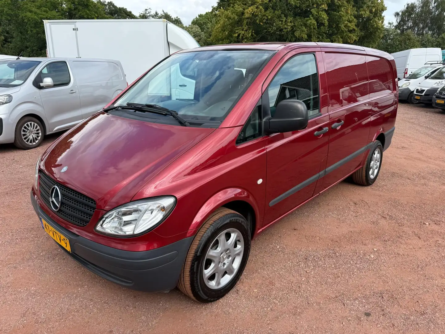 Mercedes-Benz Vito 115 CDI L2H1 2 schuifdeuren Zeer Mooie Auto Van 1e Rouge - 1