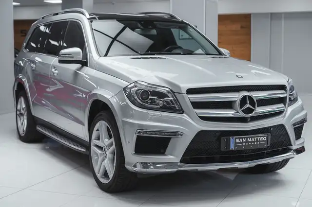 Mercedes-Benz GL 350 MERCEDES- BENZ GL 350d *7 POSTI* *AMG LINE*
