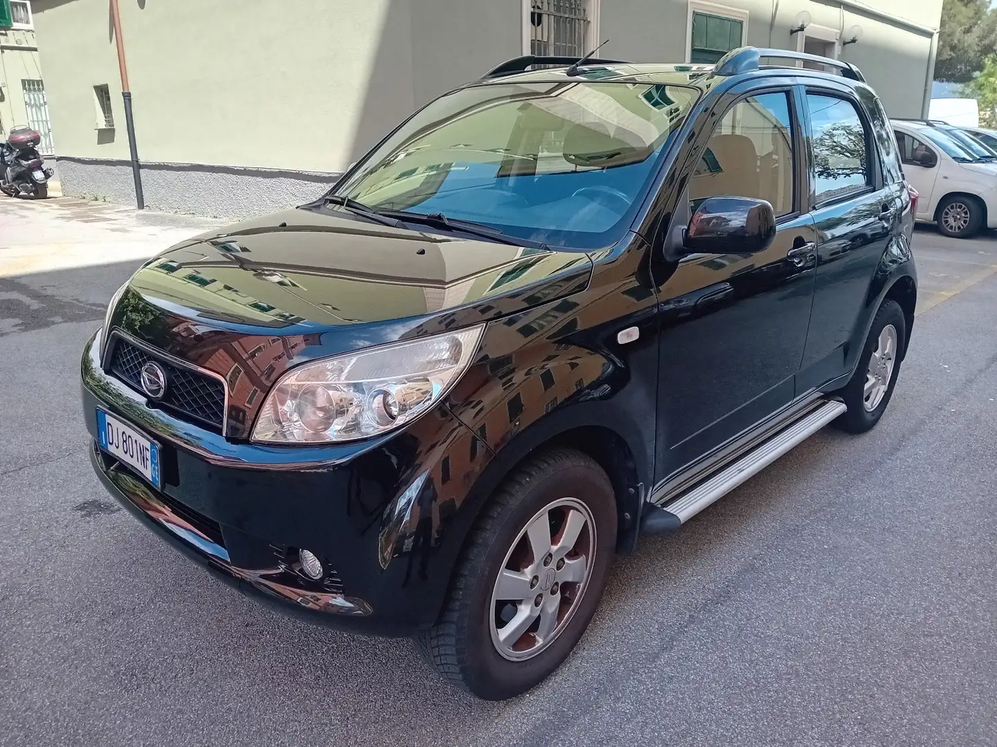 Daihatsu Terios 1.5 SX - 1