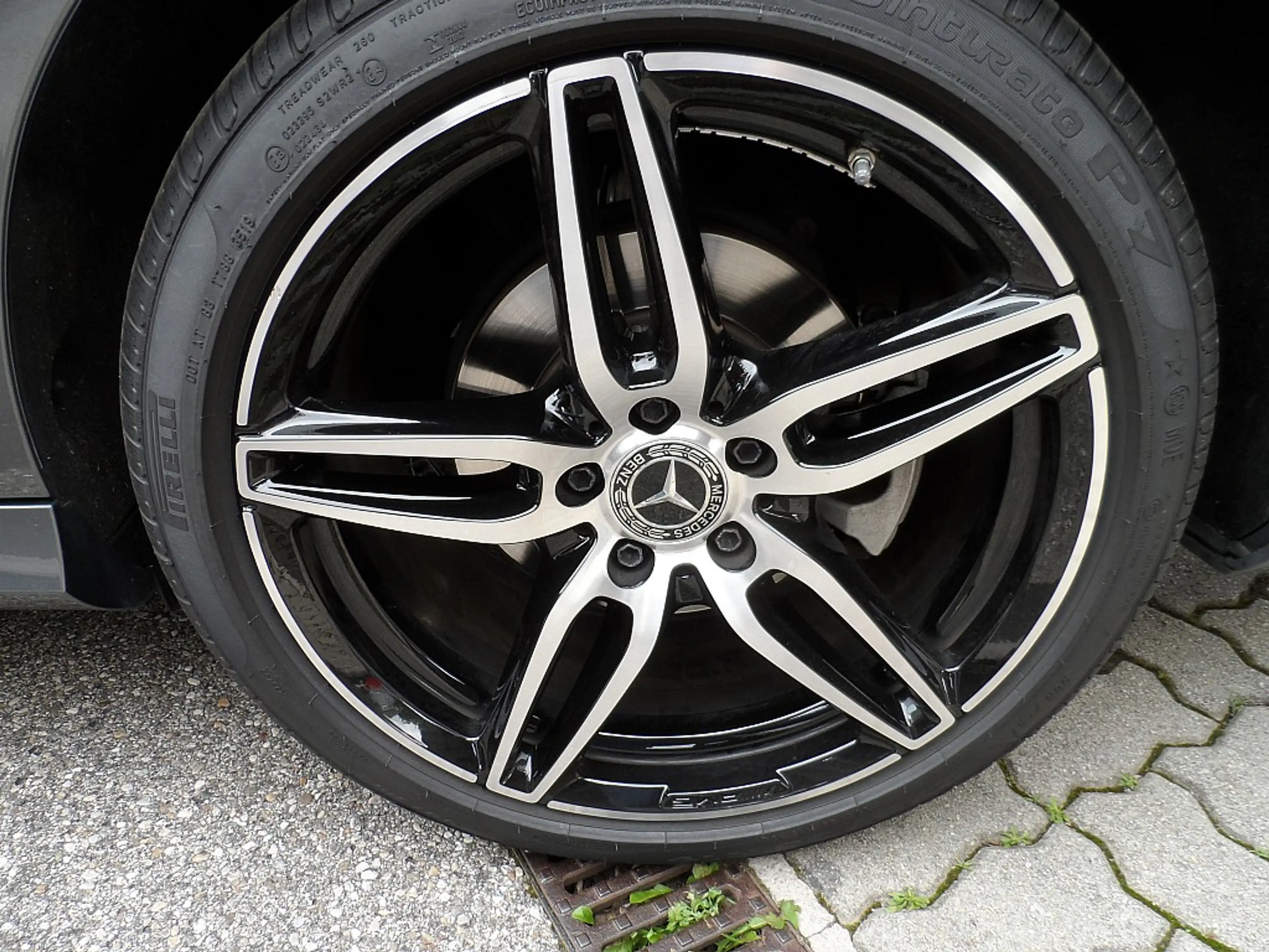 Mercedes-Benz E 220 d T Avantgarde 4MATIC Aut.AMG Paket LP € 98.000... — photo 12