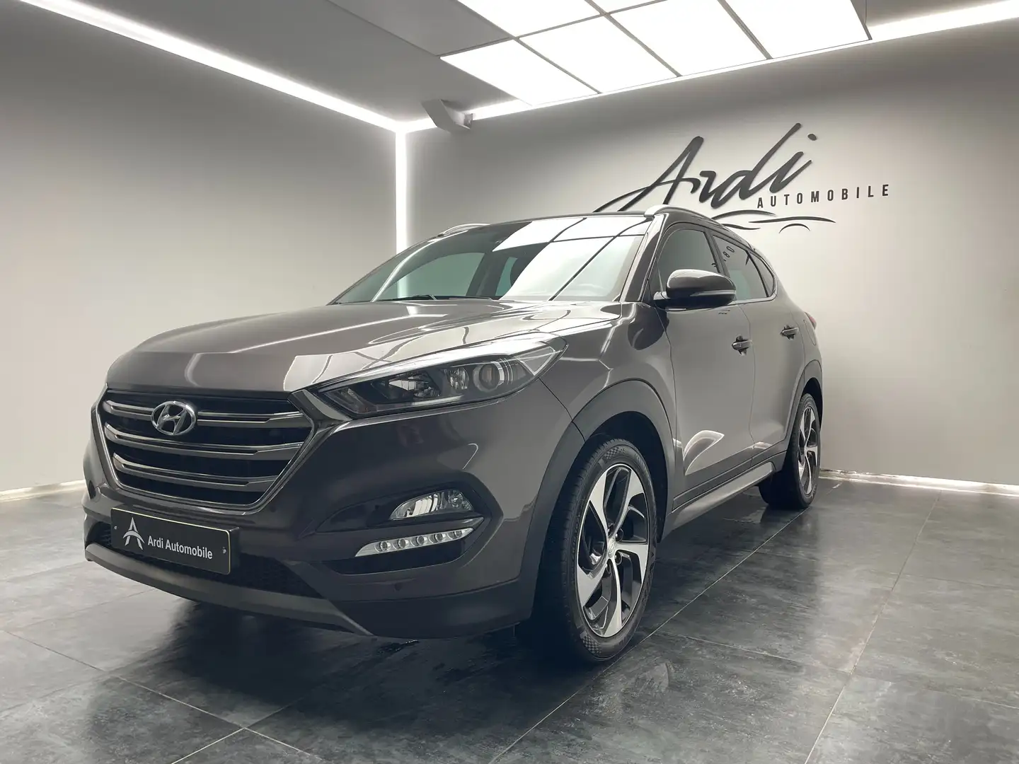 Hyundai TUCSON 1.7CRDi 2WD Premium ISG DCT*CAMERA*1 PROP*GARANTIE Bruin - 1